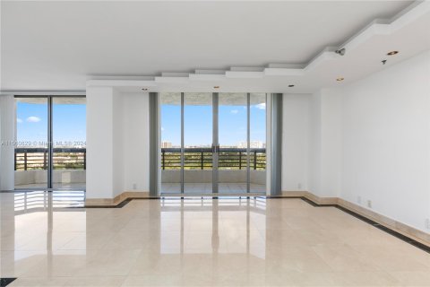 Condo in Aventura, Florida, 2 bedrooms  № 1095227 - photo 2