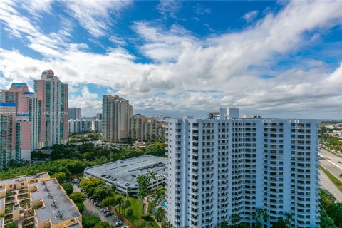 Condo in Aventura, Florida, 2 bedrooms  № 1095227 - photo 29