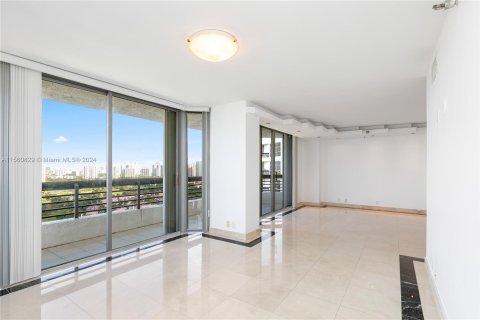 Condominio en venta en Aventura, Florida, 2 dormitorios, 126.44 m2 № 1095227 - foto 8