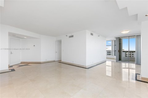 Condominio en venta en Aventura, Florida, 2 dormitorios, 126.44 m2 № 1095227 - foto 5