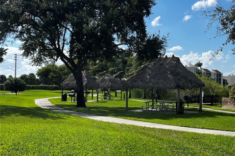 Condo in Oakland Park, Florida, 2 bedrooms  № 1221203 - photo 12