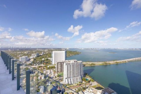 Condominio en alquiler en Miami, Florida, 3 dormitorios, 123 m2 № 1352238 - foto 7