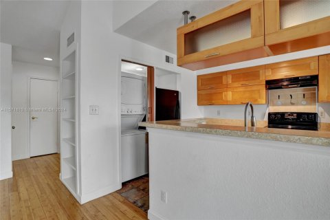 Condominio en venta en Coral Springs, Florida, 1 dormitorio, 88.26 m2 № 1128226 - foto 6