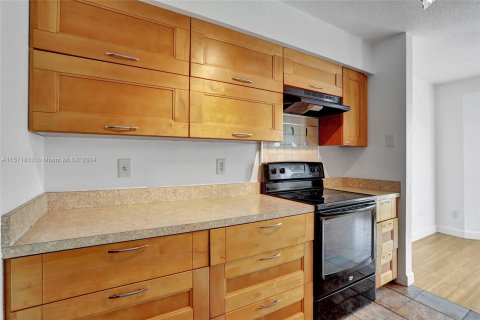 Condominio en venta en Coral Springs, Florida, 1 dormitorio, 88.26 m2 № 1128226 - foto 8