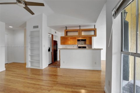 Condominio en venta en Coral Springs, Florida, 1 dormitorio, 88.26 m2 № 1128226 - foto 5
