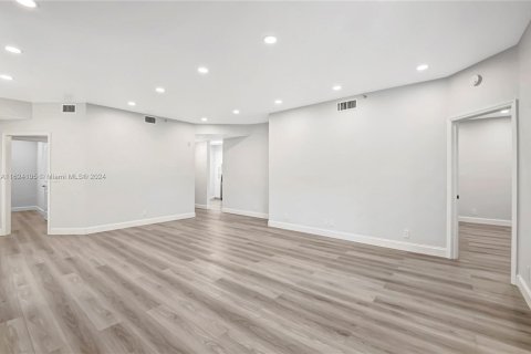 Copropriété à vendre à Boynton Beach, Floride: 2 chambres, 116.5 m2 № 1291455 - photo 15