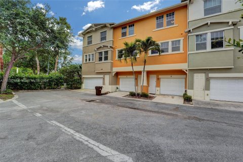 Townhouse in West Palm Beach, Florida 2 bedrooms, 123.19 sq.m. № 1134875 - photo 10