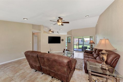 Casa en venta en Punta Gorda, Florida, 3 dormitorios, 150.41 m2 № 1254367 - foto 8