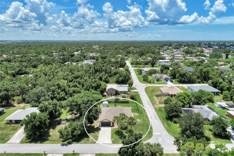 Villa ou maison à vendre à Punta Gorda, Floride: 3 chambres, 150.41 m2 № 1254367 - photo 2