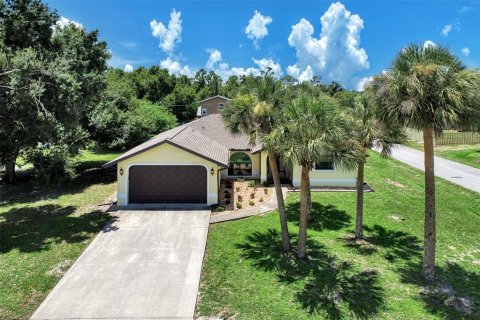 Villa ou maison à vendre à Punta Gorda, Floride: 3 chambres, 150.41 m2 № 1254367 - photo 1