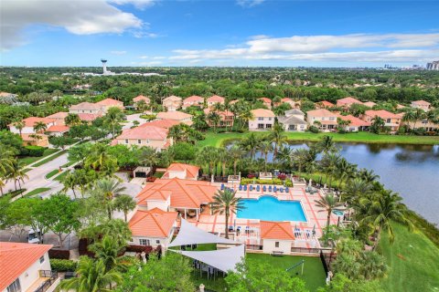 Casa en venta en Palm Beach Gardens, Florida, 4 dormitorios, 268.12 m2 № 1079672 - foto 2