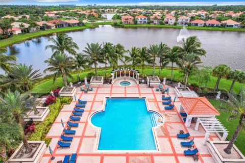 Casa en venta en Palm Beach Gardens, Florida, 4 dormitorios, 268.12 m2 № 1079672 - foto 4