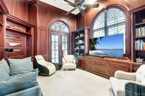 Villa ou maison à vendre à Aventura, Floride: 4 chambres, 494.15 m2 № 860106 - photo 21