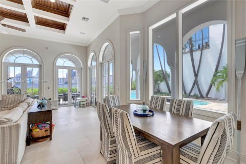 Villa ou maison à vendre à Aventura, Floride: 4 chambres, 494.15 m2 № 860106 - photo 19
