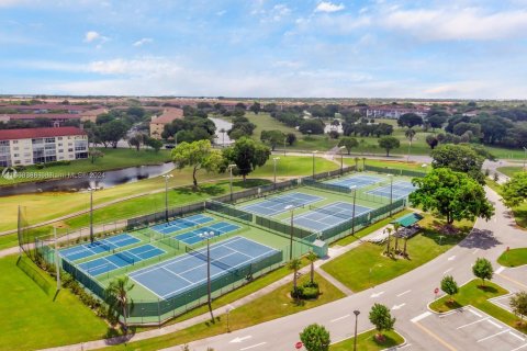 Condo in Pembroke Pines, Florida, 2 bedrooms  № 1384412 - photo 20