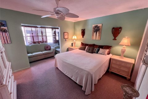 Condo in Lighthouse Point, Florida, 1 bedroom  № 619534 - photo 11