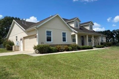 Villa ou maison à louer à Ocala, Floride: 5 chambres, 290.23 m2 № 1386457 - photo 1