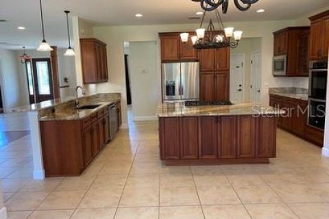 House in Ocala, Florida 5 bedrooms, 290.23 sq.m. № 1386457 - photo 6