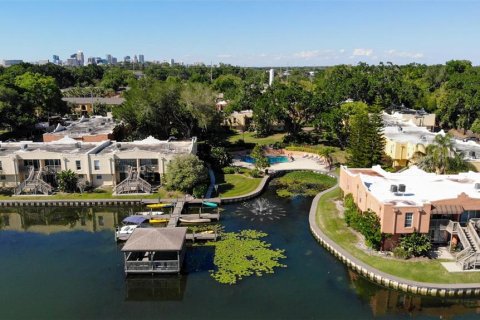 Condo in Orlando, Florida, 1 bedroom  № 1386458 - photo 21