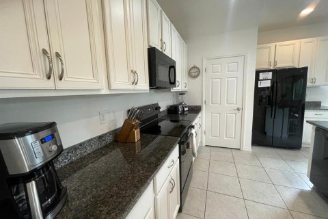 Casa en venta en Davenport, Florida, 5 dormitorios, 220.83 m2 № 1243530 - foto 4