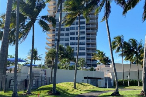 Copropriété à vendre à Miami, Floride: 3 chambres, 222.78 m2 № 466927 - photo 2