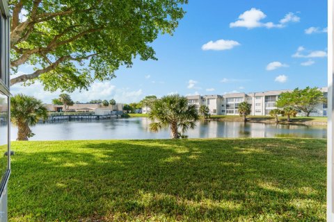 Condo in Sunrise, Florida, 2 bedrooms  № 1097876 - photo 3