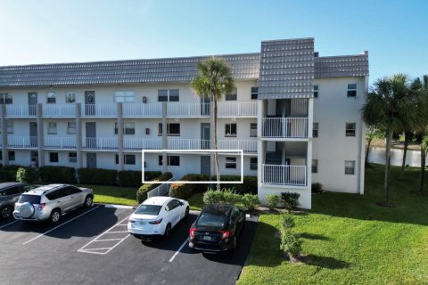 Copropriété à vendre à Sunrise, Floride: 2 chambres, 78.97 m2 № 1097876 - photo 2