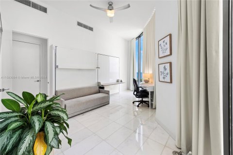 Condo in Miami, Florida, 4 bedrooms  № 1184756 - photo 16