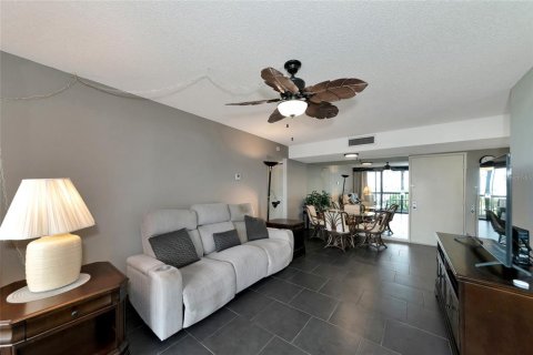 Condo in Port Charlotte, Florida, 2 bedrooms  № 1357441 - photo 15