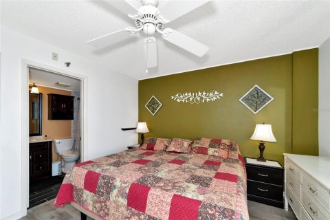 Condo in Port Charlotte, Florida, 2 bedrooms  № 1357441 - photo 20