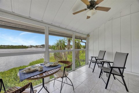 Copropriété à vendre à Sarasota, Floride: 2 chambres, 90.58 m2 № 1357941 - photo 5