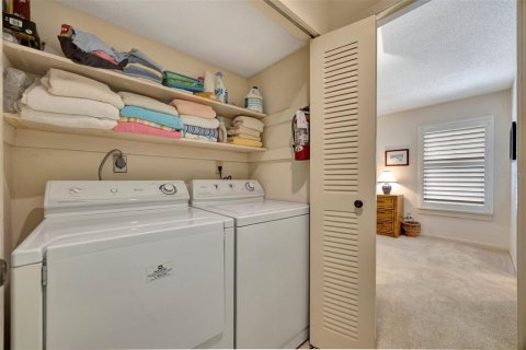 Condo in Sarasota, Florida, 2 bedrooms  № 1357941 - photo 16