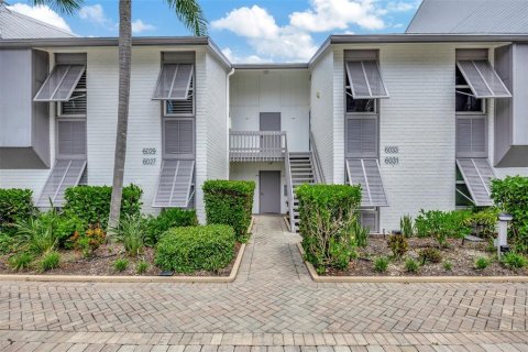 Copropriété à vendre à Sarasota, Floride: 2 chambres, 90.58 m2 № 1357941 - photo 22