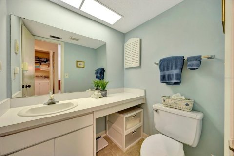 Condo in Sarasota, Florida, 2 bedrooms  № 1357941 - photo 17