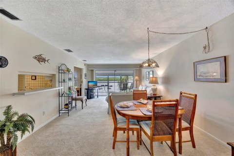 Condo in Sarasota, Florida, 2 bedrooms  № 1357941 - photo 6