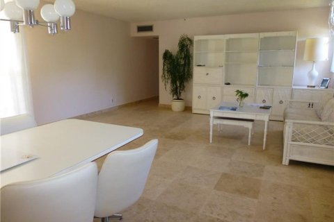 Copropriété à vendre à Pompano Beach, Floride: 2 chambres, 89.19 m2 № 1136228 - photo 11