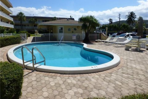 Condo in Pompano Beach, Florida, 2 bedrooms  № 1136228 - photo 3