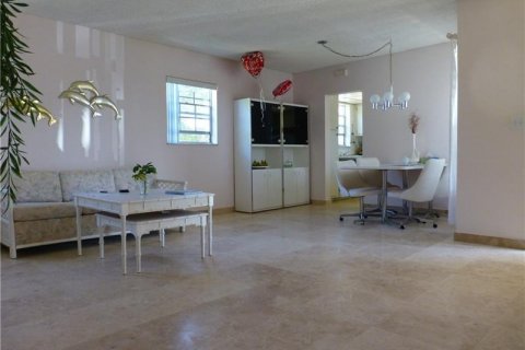 Copropriété à vendre à Pompano Beach, Floride: 2 chambres, 89.19 m2 № 1136228 - photo 12