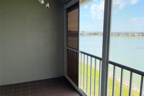 Condo in Punta Gorda, Florida, 2 bedrooms  № 1123109 - photo 21