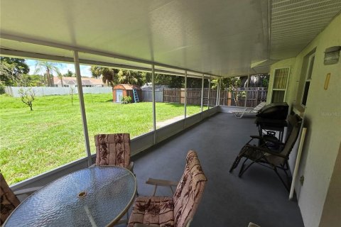 Villa ou maison à vendre à North Port, Floride: 2 chambres, 102.47 m2 № 1303827 - photo 27