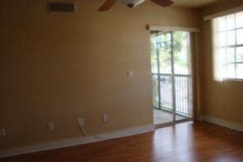 Condominio en venta en Pompano Beach, Florida, 2 dormitorios, 83.89 m2 № 111227 - foto 2