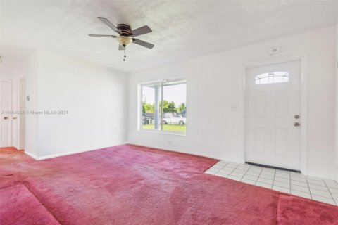 Villa ou maison à vendre à Miami, Floride: 3 chambres, 224.64 m2 № 1356981 - photo 11