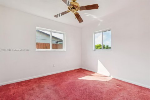 Casa en venta en Miami, Florida, 3 dormitorios, 224.64 m2 № 1356981 - foto 26