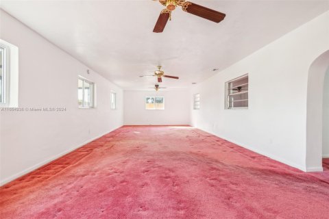 Villa ou maison à vendre à Miami, Floride: 3 chambres, 224.64 m2 № 1356981 - photo 15