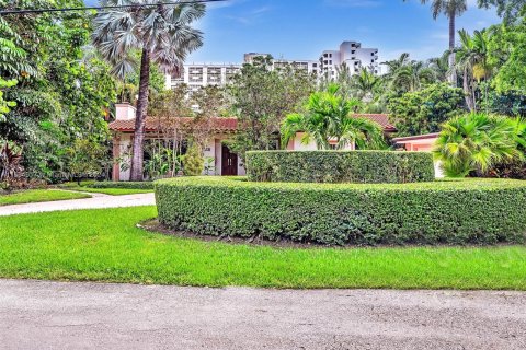 Villa ou maison à louer à Fort Lauderdale, Floride: 3 chambres, 209.49 m2 № 1356980 - photo 2