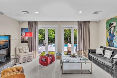 Villa ou maison à louer à Fort Lauderdale, Floride: 3 chambres, 209.49 m2 № 1356980 - photo 14