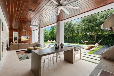 Casa en venta en Miami, Florida, 7 dormitorios, 506.5 m2 № 692810 - foto 11