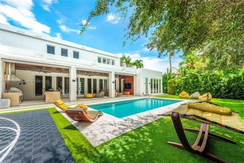 Villa ou maison à vendre à Miami, Floride: 7 chambres, 506.5 m2 № 692810 - photo 4