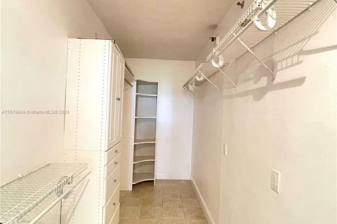 Copropriété à vendre à Aventura, Floride: 1 chambre, 82.96 m2 № 1155340 - photo 20