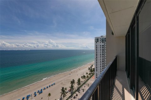 Condominio en venta en Hollywood, Florida, 2 dormitorios, 139.35 m2 № 1395890 - foto 19